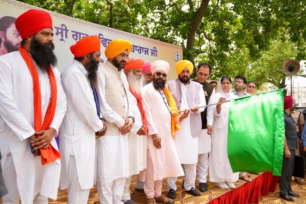 ਸ੍ਰੀ ਗੁਰੂ ਰਵਿਦਾਸ ਜੀ ਦੇ 650ਵੇਂ ਪ੍ਰਕਾਸ਼ ਪੁਰਬ ਨੂੰ ਸਮਰਪਿਤ ਵੱਡੀ ਪਹਿਲ, ਪੰਜਾਬ ਭਰ ‘ਚ ਚੱਲਣਗੀਆਂ 50 LED ਵੈਨਾਂ