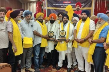 ਮੁਰਾਦਾਬਾਦ ‘ਚ ਉੱਤਰ ਪ੍ਰਦੇਸ਼ ਸਿੱਖ ਗੁਰਦੁਆਰਾ ਤਾਲਮੇਲ ਕਮੇਟੀ ਦੀ ਮੀਟਿੰਗ, ਸਮਾਜ ਦੀ ਏਕਤਾ ਤੇ ਸੰਗਠਨ ‘ਤੇ ਜ਼ੋਰ