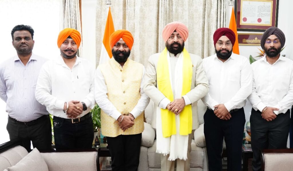 ਉੱਤਰ ਪ੍ਰਦੇਸ਼ ਸਿੱਖ ਗੁਰਦੁਆਰਾ ਕੋਆਰਡੀਨੇਸ਼ਨ ਕਮੇਟੀ ਨੇ ਉਤਰਾਖੰਡ ਦੇ ਰਾਜਪਾਲ ਨਾਲ ਮੁਲਾਕਾਤ ਕਰਕੇ ਗੁਰਦੁਆਰਾ ਗਿਆਨ ਗੋਦੜੀ ਸਾਹਿਬ ਨੂੰ ਸੌਂਪਣ ਦੀ ਕੀਤੀ ਮੰਗ