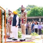 ਕਾਰਗਿਲ ਵਿਜੇ ਦਿਵਸ ‘ਤੇ, CM ਮਾਨ ਨੇ ਸ਼ਹੀਦਾਂ ਨੂੰ ਸ਼ਰਧਾਂਜਲੀ ਕੀਤੀ ਭੇਟ, ਸੈਨਿਕਾਂ ਦੇ ਪਰਿਵਾਰਾਂ ਪ੍ਰਤੀ ਸਰਕਾਰ ਦੀ ਵਚਨਬੱਧਤਾ ਨੂੰ ਦੁਹਰਾਇਆ