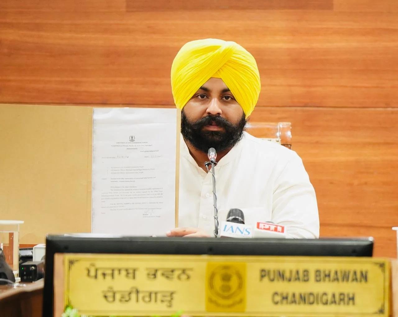 ਪੰਜਾਬ ਸਰਕਾਰ ਦਾ ਵੱਡਾ ਫੈਸਲਾ, ਠੇਕੇ ‘ਤੇ ਸਫ਼ਾਈ ਸੇਵਕਾਂ ਦੀ ਤਨਖ਼ਾਹ ਵਧਾ ਕੇ ₹20,500 ਪ੍ਰਤੀ ਮਹੀਨਾ