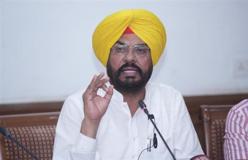 ਆਪ ਵਿਧਾਇਕ ਕੁਲਦੀਪ ਧਾਲੀਵਾਲ ਨੇ ਕਾਂਗਰਸ ਸੰਸਦ ਮੈਂਬਰ ਦੀਪੇਂਦਰ ਹੁੱਡਾ ਦੇ ਸੱਜਣ ਕੁਮਾਰ ਨੂੰ ਰੋਲ ਮਾਡਲ ਦੱਸਣ ਵਾਲੇ ਬਿਆਨ ਦੀ ਕੀਤੀ ਨਿਖੇਧੀ