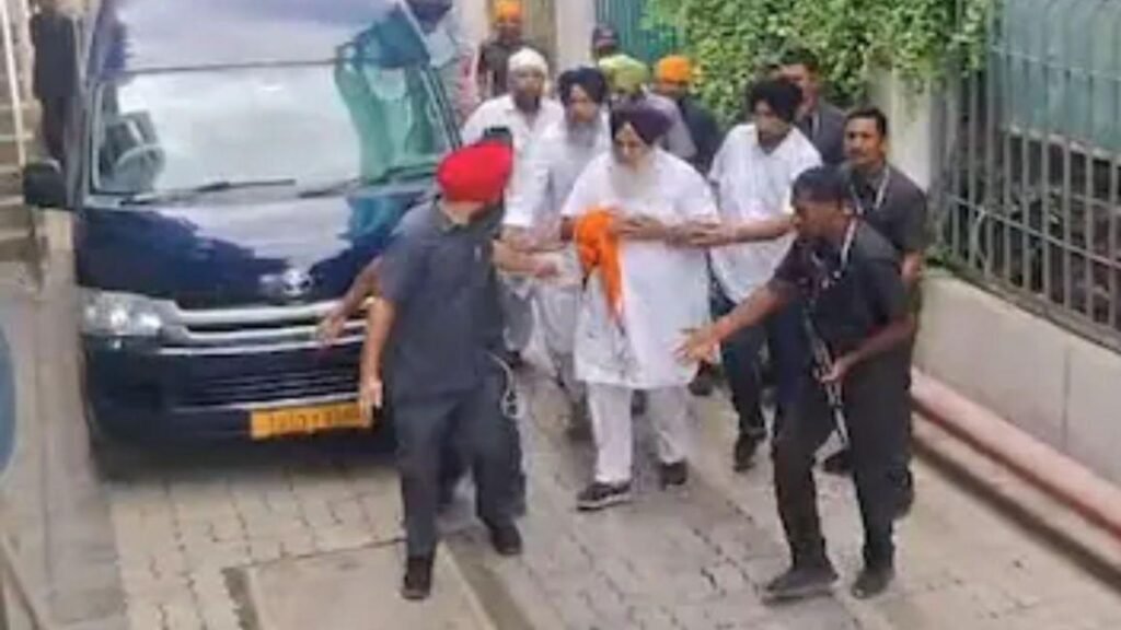 ਨਾਂਦੇੜ ‘ਚ ਸੁਖਬੀਰ ਸਿੰਘ ਬਾਦਲ ‘ਤੇ ਹਮਲਾ, ਹੱਥ ਜ਼ਖਮੀ; ਮਹਾਰਾਸ਼ਟਰ ਸਰਕਾਰ ਨੇ ਜਾਂਚ ਦੇ ਦਿੱਤੇ ਹੁਕਮ