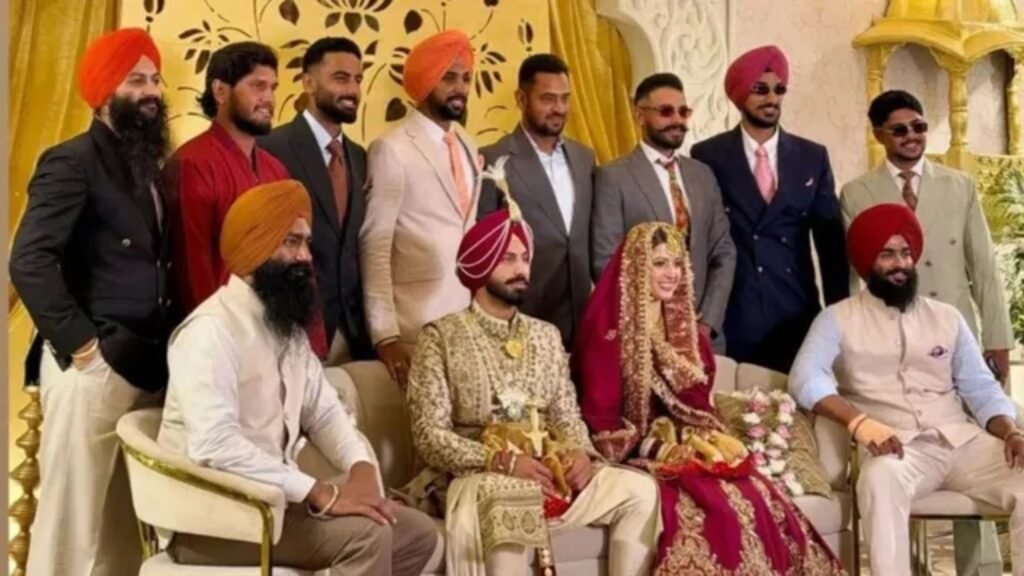 ਕੇਕੇਆਰ ਦੇ ਆਲਰਾਊਂਡਰ ਰਮਨਦੀਪ ਸਿੰਘ ਨੇ ਟੀਵੀ ਅਦਾਕਾਰਾ ਚਾਰਲੀ ਚੌਹਾਨ ਨਾਲ ਕੀਤਾ ਵਿਆਹ, ਤਸਵੀਰਾਂ ਸਾਹਮਣੇ ਆਈਆਂ ਸਾਹਮਣੇ