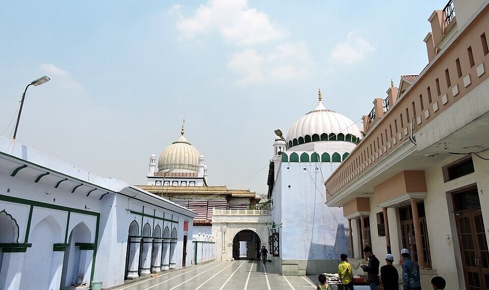 ਰੋਜ਼ਾ ਸ਼ਰੀਫ਼ ਦੇ ਸਾਲਾਨਾ ਉਰਸ ਦੀ ਅੱਜ ਹੋਵੇਗੀ ਸ਼ੁਰੂਆਤ ; ਪਾਕਿਸਤਾਨ ਤੋਂ ਆਉਣ ਵਾਲਾ ਜੱਥਾ ਉਰਸ ਵਿੱਚ ਨਹੀਂ ਹੋ ਸਕੇਗਾ ਸ਼ਾਮਲ