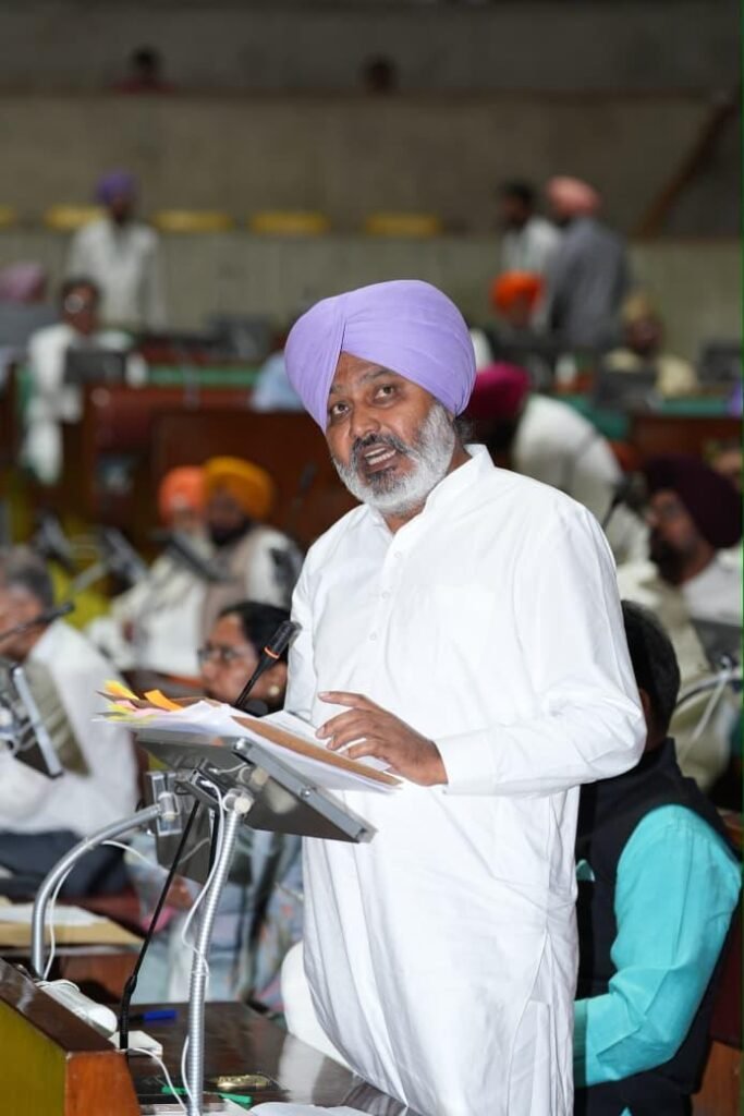 ਹਰਪਾਲ ਚੀਮਾ ਵੱਲੋਂ ਪੇਸ਼ ਮਤਾ ਸਰਬਸੰਮਤੀ ਨਾਲ ਪਾਸ, ਪੇਪਰ ਲੀਕ ਮਾਮਲਿਆਂ ‘ਤੇ ਕੇਂਦਰ ਨੂੰ ਘਿਰਿਆ
