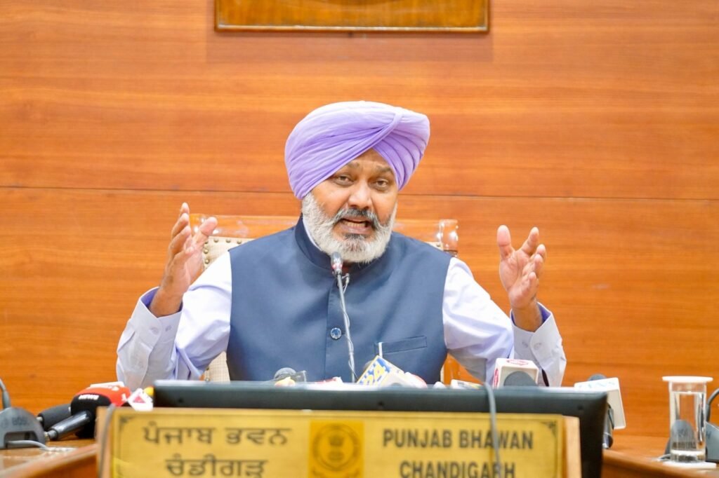 ਈਡੀ ਮਾਮਲੇ ‘ਤੇ ਚੀਮਾ ਦਾ ਅਕਾਲੀ ਦਲ ਤੇ ਭਾਜਪਾ ‘ਤੇ ਹਮਲਾ, ਕਿਹਾ- ਪੰਜਾਬ ਦੇ ਲੋਕ ਸਿਆਸੀ ਖੇਡ ਨੂੰ ਸਮਝਦੇ ਹਨ