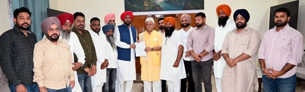 ਉੱਜ ਨਦੀ ’ਤੇ ਡੈਮ ਬਣਾਉਣ ਦੀ ਮੰਗ, ਕੁਲਦੀਪ ਸਿੰਘ ਧਾਲੀਵਾਲ ਨੇ ਜੰਮੂ-ਕਸ਼ਮੀਰ ਦੇ ਉਪ ਰਾਜਪਾਲ ਨਾਲ ਕੀਤੀ ਮੁਲਾਕਾਤ