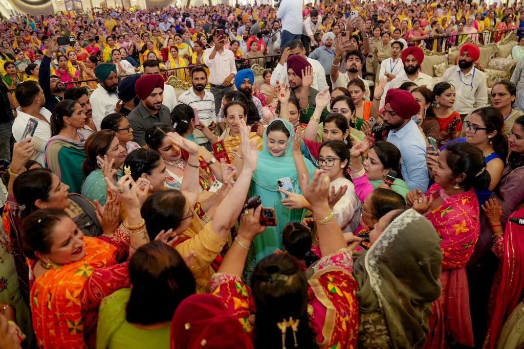 ਪਟਿਆਲਾ ‘ਚ ਤੀਜ ਦੇ ਰਾਜ ਪੱਧਰੀ ਸਮਾਗਮ ਦੀ ਰੌਣਕ, ਡਾ. ਗੁਰਪ੍ਰੀਤ ਕੌਰ ਮਾਨ ਨੇ ਕਿਹਾ- ਪੰਜਾਬੀ ਵਿਰਾਸਤ ਨੂੰ ਨਵੀਂ ਪੀੜ੍ਹੀ ਨਾਲ ਜੋੜਨਾ ਜ਼ਰੂਰੀ