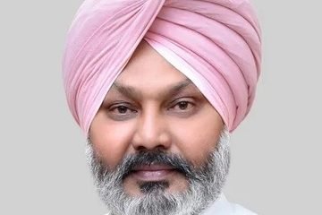 ਧਾਰਮਿਕ ਤੇ ਸੱਭਿਆਚਾਰਕ ਪ੍ਰੋਗਰਾਮਾਂ ‘ਤੇ ਖਰਚ ਨੂੰ ਲੈ ਕੇ ਹਰਪਾਲ ਚੀਮਾ ਦਾ ਕਾਂਗਰਸ ‘ਤੇ ਪਲਟਵਾਰ, ਡਾ. ਧਰਮਵੀਰ ਗਾਂਧੀ ਦੀ ਆਲੋਚਨਾ