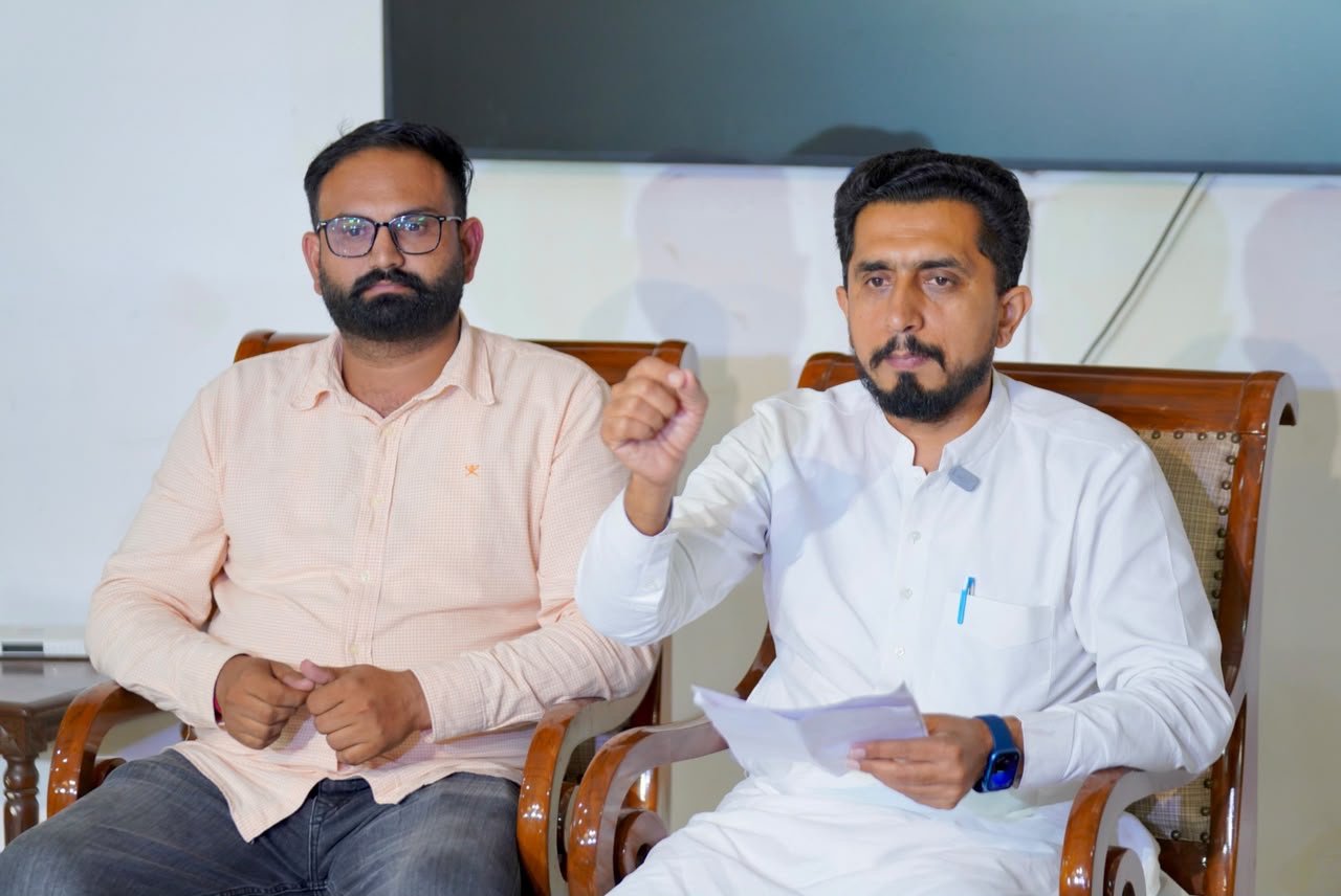 ਰੋਪੜ ਦੇ ਵਿਧਾਇਕ ਦਿਨੇਸ਼ ਚੱਢਾ ਨੇ ਹਿਮਾਚਲ ਦੇ ਉਦਯੋਗਿਕ ਪ੍ਰਦੂਸ਼ਣ ਤੋਂ ਪੰਜਾਬ ਦੀ ਜੀਵਨ ਰੇਖਾ ਸਤਲੁਜ ਨੂੰ ਖ਼ਤਰੇ ਦਾ ਕੀਤਾ ਪਰਦਾਫਾਸ਼