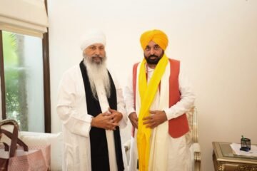 ਨਾਨਕਸਰ ਸੰਪਰਦਾਇ ਦੇ ਮੁਖੀ ਨੇ ਇਤਿਹਾਸਕ ‘ਜਾਗਤ ਜੋਤ ਸ੍ਰੀ ਗੁਰੂ ਗ੍ਰੰਥ ਸਾਹਿਬ ਸਤਿਕਾਰ (ਸੋਧ) ਐਕਟ, 2026’ ਪਾਸ ਕਰਨ ਲਈ ਮੁੱਖ ਮੰਤਰੀ ਭਗਵੰਤ ਸਿੰਘ ਮਾਨ ਦੀ ਕੀਤੀ ਸ਼ਲਾਘਾ