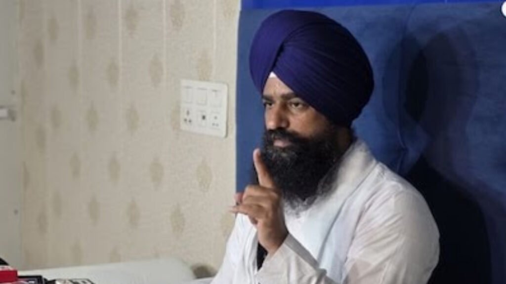 ਜਥੇਦਾਰ ਨੇ ਹਿਮਾਚਲ ਦੇ ਸਕੂਲ ਵਿੱਚ ਸਿੱਖ ਵਿਦਿਆਰਥੀ ਨਾਲ ਰੈਗਿੰਗ ਦੀ ਕੀਤੀ ਨਿੰਦਾ; ਪ੍ਰਿੰਸੀਪਲ ਨੂੰ ਬਦਲਣ ਦੀ ਮੰਗ