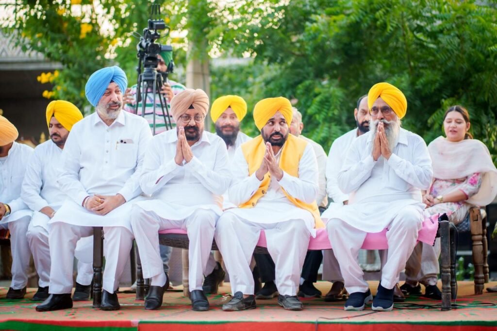 1 ਅਕਤੂਬਰ ਨੂੰ ਔਰਤਾਂ ਦੇ ਫੋਨਾਂ ’ਤੇ ਫਿਰ ਵੱਜੇਗੀ ‘ਟੂੰ-ਟੂੰ’, ਮਿਲੇਗੀ 1500 ਰੁਪਏ ਦੀ ਸਨਮਾਨ ਰਾਸ਼ੀ: CM ਮਾਨ