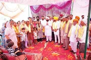 ਕਾਂਗਰਸ ਦੇ ਦਰਜਨਾਂ ਵਰਕਰ ਆਮ ਆਦਮੀ ਪਾਰਟੀ ‘ਚ ਸ਼ਾਮਲ, ਹਰਜੋਤ ਬੈਂਸ ਨੇ ਕੀਤਾ ਸਵਾਗਤ