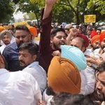 ED ਦੀ ਛਾਪੇਮਾਰੀ ਖ਼ਿਲਾਫ਼ ‘ਆਪ’ ਦਾ ਮੋਹਾਲੀ ’ਚ ਪ੍ਰਦਰਸ਼ਨ, ਸ਼ੈਰੀ ਕਲਸੀ ਬੋਲੇ- ਦਬਾਅ ਬਣਾਉਣ ਦੀ ਕੋਸ਼ਿਸ਼