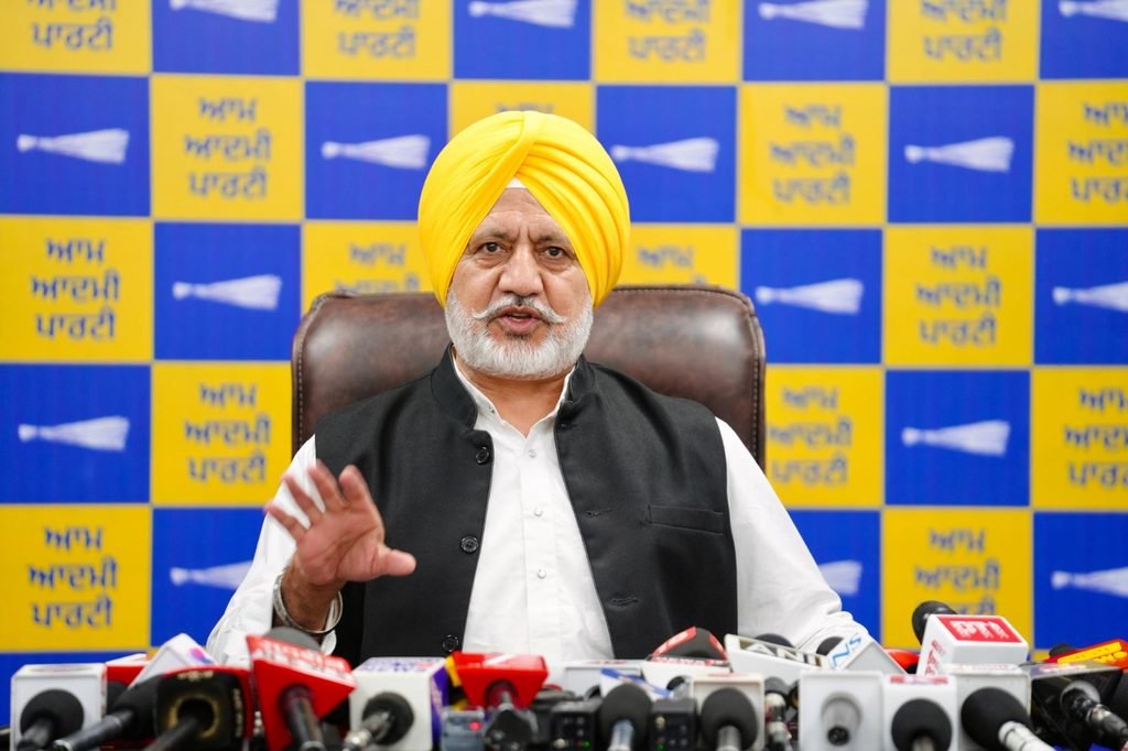 LPU ਮਾਮਲੇ ‘ਚ ਪੰਜਾਬ ਪੁਲਿਸ ਨੇ ਦਿਖਾਇਆ ਸੰਜਮ, SIT ਜਾਂਚ ਦਾ ਇੰਤਜ਼ਾਰ ਕਰੋ: ਬਲਤੇਜ ਪੰਨੂ