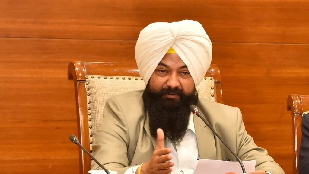 ਕਾਂਗਰਸ ਭਵਨ ’ਚ ਦਲਿਤ ਆਗੂ ਨਾਲ ਕਥਿਤ ਕੁੱਟਮਾਰ ਦਾ ਮਾਮਲਾ ਭਖਿਆ, ਜਸਵੀਰ ਸਿੰਘ ਗੜ੍ਹੀ ਨੇ ਚੰਨੀ ਤੋਂ ਮੰਗਿਆ ਜਵਾਬ