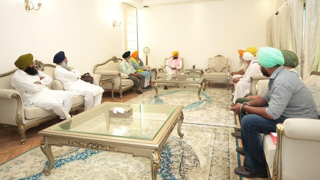ਧਰਮ ਯੁੱਧ ਮੋਰਚੇ ਦੇ ਵਫ਼ਦ ਨਾਲ ਮੁਲਾਕਾਤ, CM ਮਾਨ ਦਾ ਵੱਡਾ ਐਲਾਨ—ਅਨੰਦਪੁਰ ਸਾਹਿਬ ਮਾਮਲੇ ਦੀ ਹੋਵੇਗੀ SIT ਜਾਂਚ