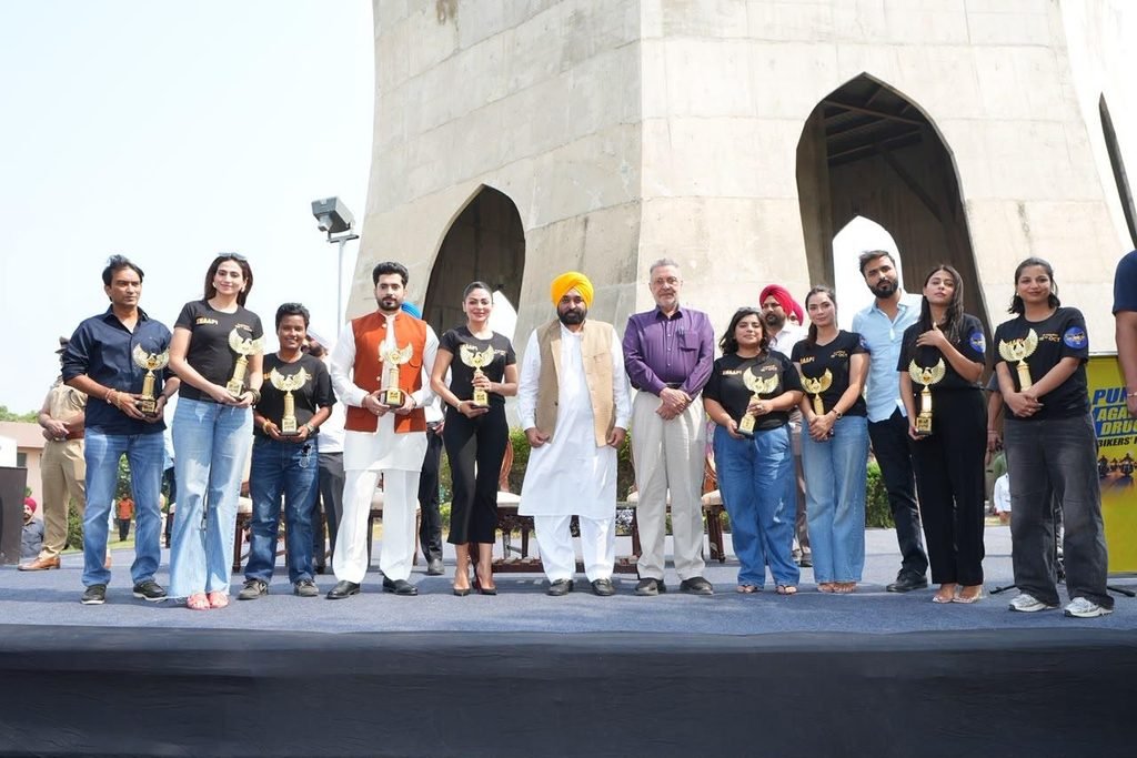 ਚੱਪੜਚਿੜੀ ਤੋਂ ‘ਯੁੱਧ ਨਸ਼ਿਆਂ ਵਿਰੁੱਧ’ ਦੇ ਅੰਤਿਮ ਪੜਾਅ ਦਾ ਆਗਾਜ਼, CM ਮਾਨ ਨੇ 23 ਜ਼ਿਲ੍ਹਿਆਂ ਲਈ ਬਾਈਕ ਰੈਲੀ ਨੂੰ ਦਿਖਾਈ ਹਰੀ ਝੰਡੀ