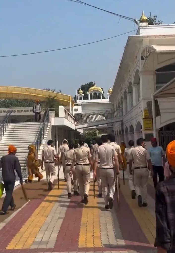 ਗੁਰਦੁਆਰਾ ਬੰਗਲਾ ਸਾਹਿਬ ‘ਚ ਦਿੱਲੀ ਪੁਲਿਸ ਦੀ ਕਾਰਵਾਈ ‘ਤੇ ਭੜਕੀ ‘ਆਪ’, ਸਿੱਖ ਧਾਰਮਿਕ ਭਾਵਨਾਵਾਂ ਨੂੰ ਠੇਸ ਪਹੁੰਚਾਉਣ ਦੇ ਲਾਏ ਦੋਸ਼
